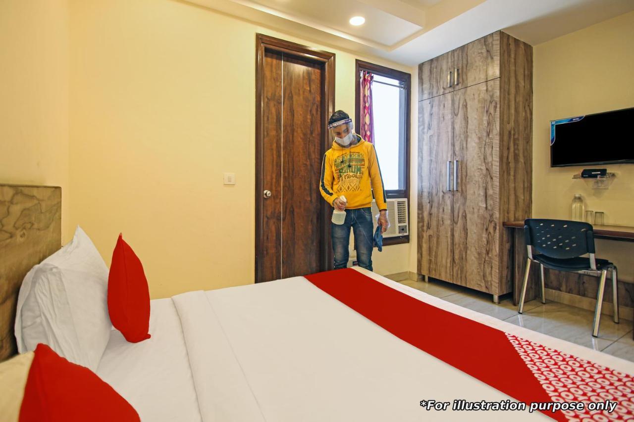 Отель Oyo Flagship 69860 Mastana Palace Варанаси Экстерьер фото