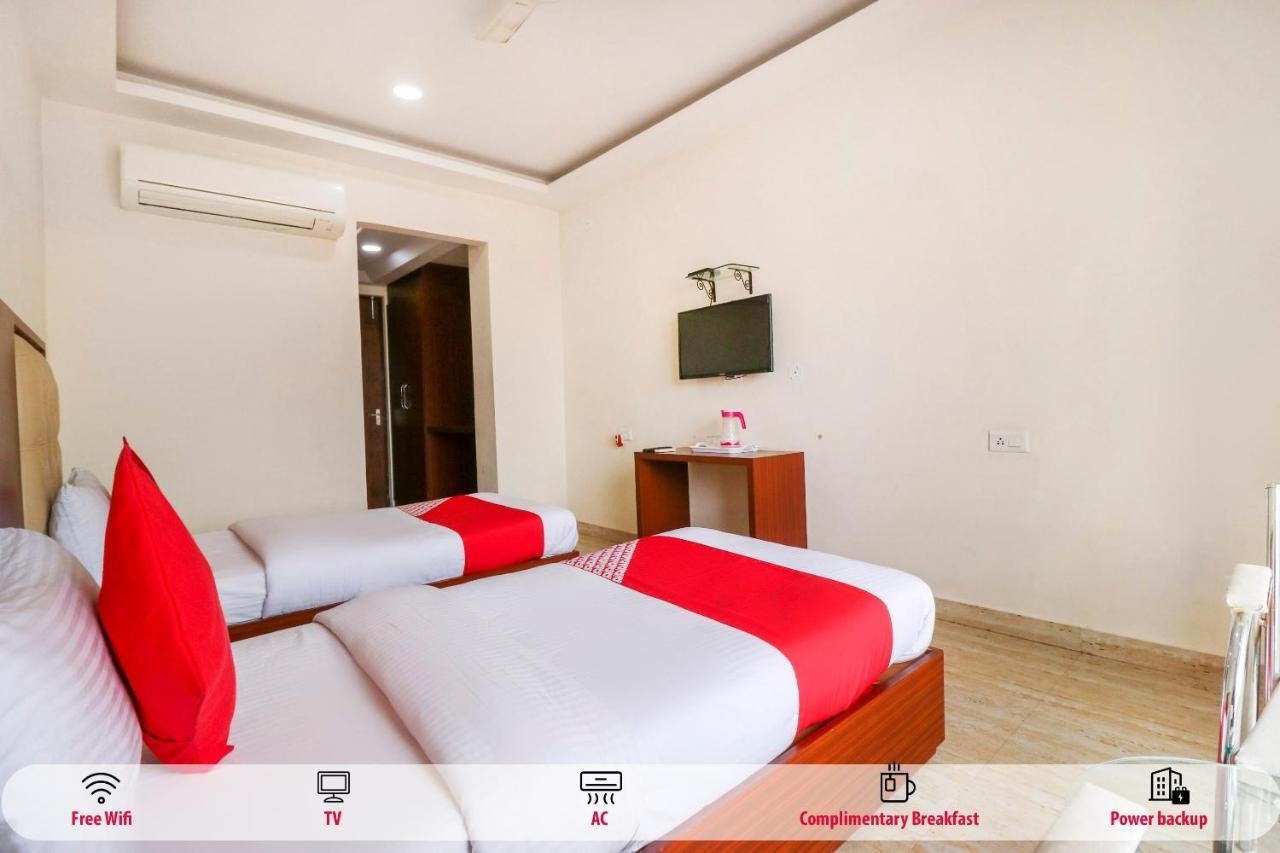 Отель Oyo Flagship 69860 Mastana Palace Варанаси Экстерьер фото